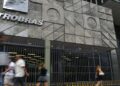 Petrobras anuncia alta de R$ 0,04 na gasolina vendida a distribuidoras