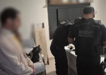 Três ex-servidores são presos em operação contra fraudes da Comurg