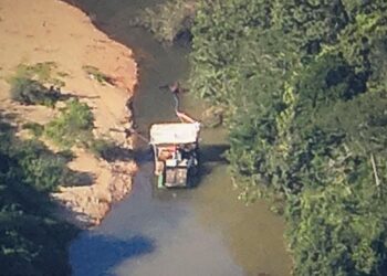 Altamente tóxico, mercúrio é encontrado em garimpo ilegal em rio de Goiás